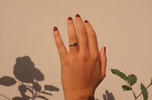 Load image into Gallery viewer, Moldavite Heart Ring